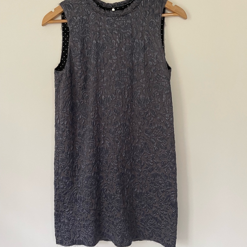 Dolce & Gabana Silk Blend JacSleeveless Embroidered Shift D